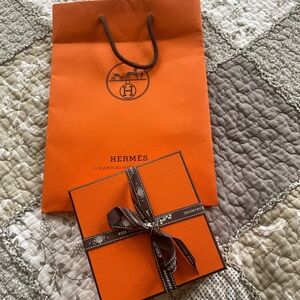 Hermes box